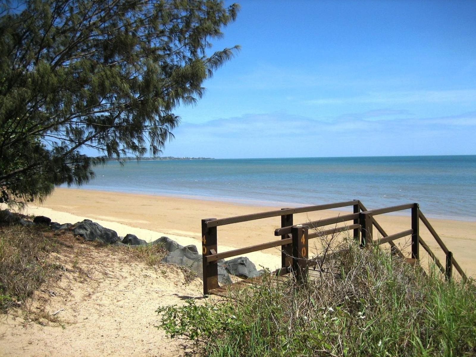 Coconut Palms On The Bay Aparthotel Hervey Bay Eksteriør bilde
